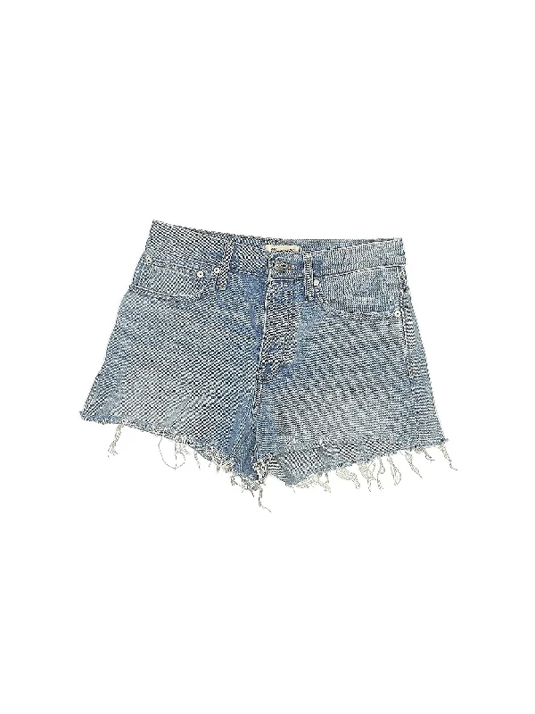 Mid-Rise Denim Shorts in Light Wash