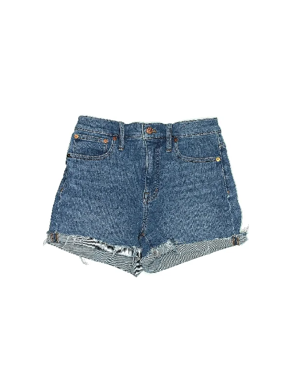 Mid-Rise Denim Shorts in Medium Wash